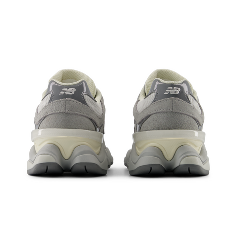 9060 Angora | Reflexion